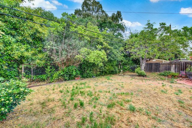 620 Walnut Ave, Vacaville, CA 95688