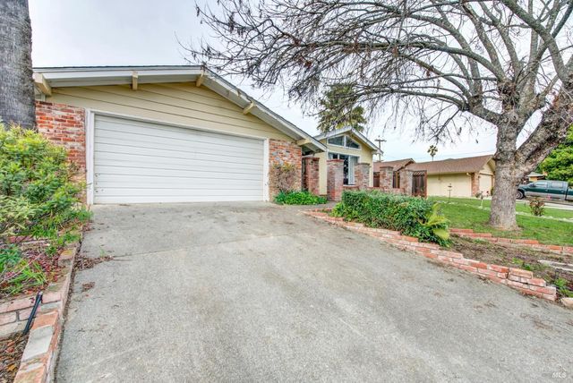 620 Walnut Ave, Vacaville, CA 95688