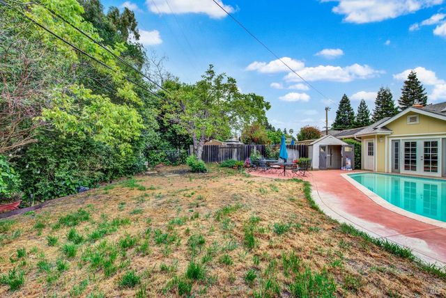 620 Walnut Ave, Vacaville, CA 95688