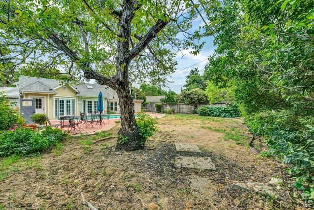 620 Walnut Ave, Vacaville, CA 95688