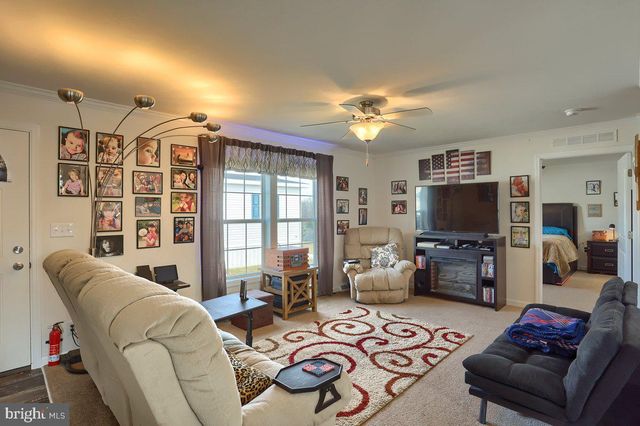 19 EGRET DR, Hanover, PA 17331