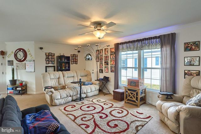 19 EGRET DR, Hanover, PA 17331