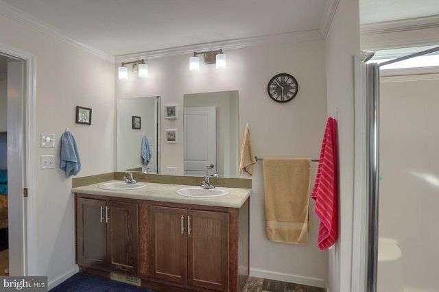 19 EGRET DR, Hanover, PA 17331