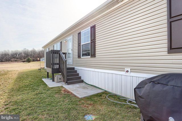 19 EGRET DR, Hanover, PA 17331