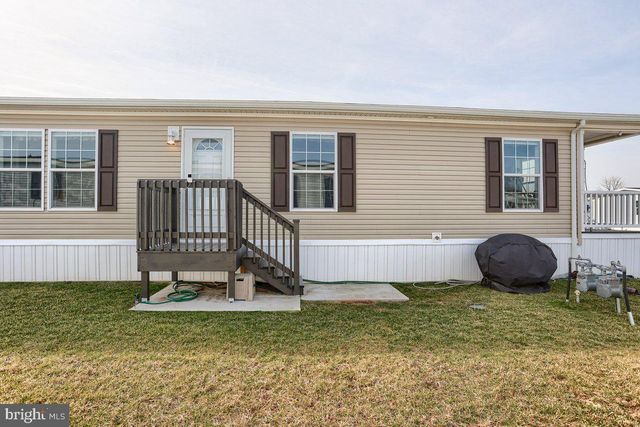 19 EGRET DR, Hanover, PA 17331