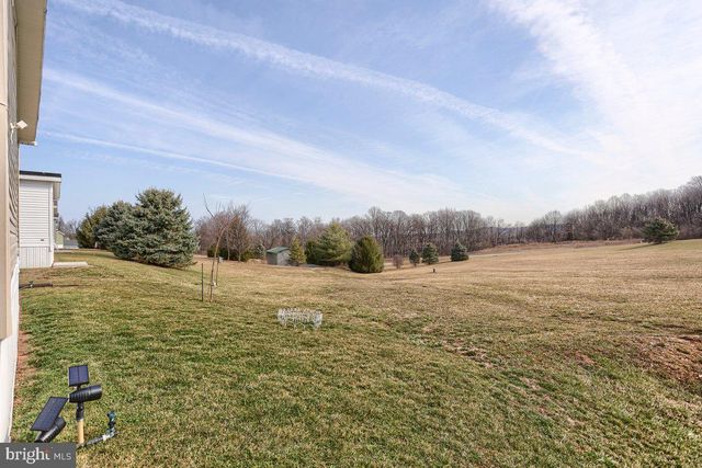 19 EGRET DR, Hanover, PA 17331