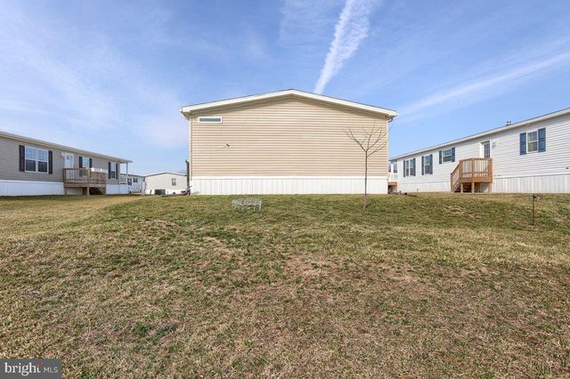 19 EGRET DR, Hanover, PA 17331