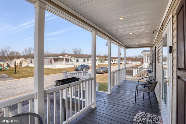 19 EGRET DR, Hanover, PA 17331