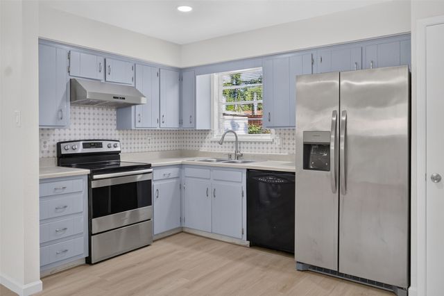 2210 Sycamore Drive, Arlington, TX 76013