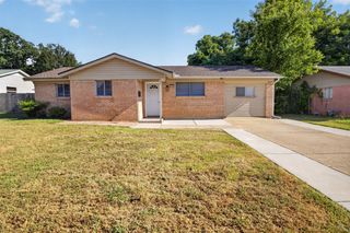 2210 Sycamore Drive, Arlington, TX 76013