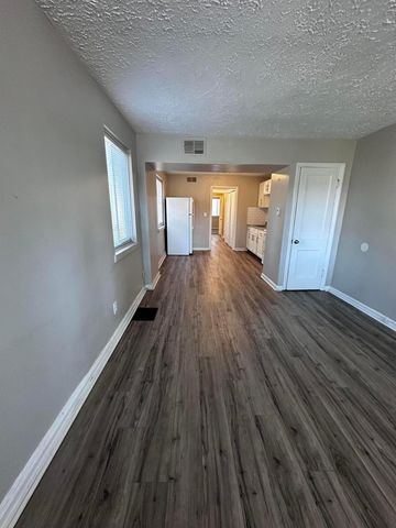 1056 Loretta Avenue, Columbus, OH 43211