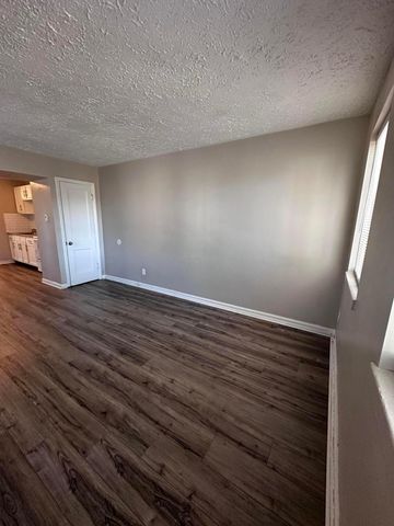 1056 Loretta Avenue, Columbus, OH 43211