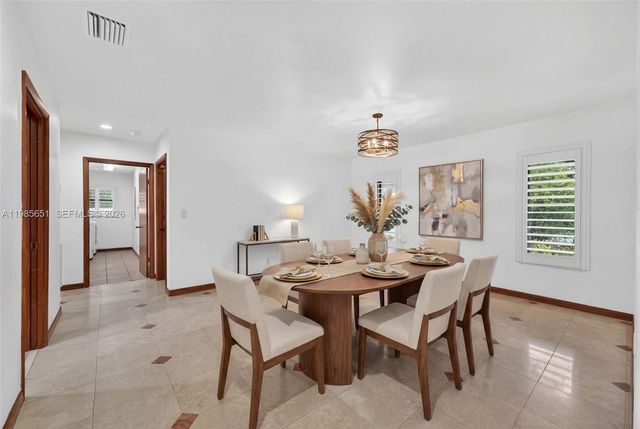 8263 SW 160th St, Palmetto Bay, FL 33157