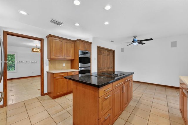 8263 SW 160th St, Palmetto Bay, FL 33157