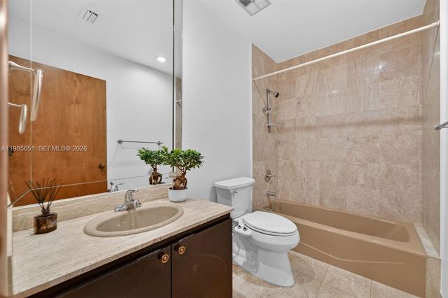 8263 SW 160th St, Palmetto Bay, FL 33157