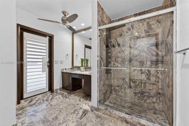 8263 SW 160th St, Palmetto Bay, FL 33157