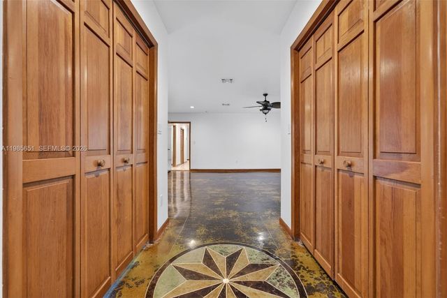 8263 SW 160th St, Palmetto Bay, FL 33157