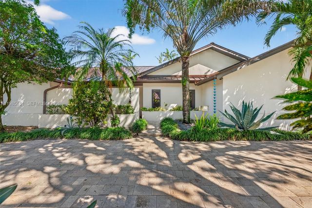 8263 SW 160th St, Palmetto Bay, FL 33157