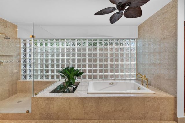 8263 SW 160th St, Palmetto Bay, FL 33157