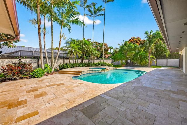 8263 SW 160th St, Palmetto Bay, FL 33157