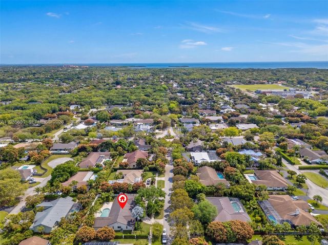 8263 SW 160th St, Palmetto Bay, FL 33157