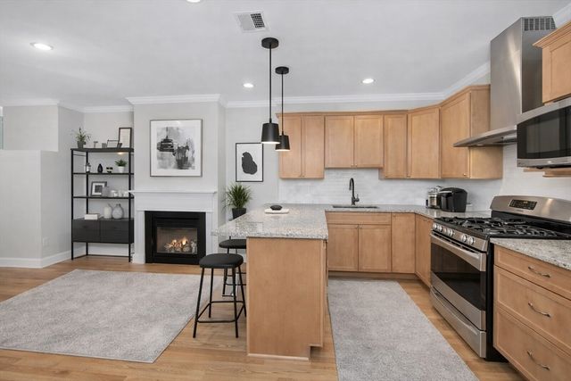 92 St Botolph G, Boston, MA 02116