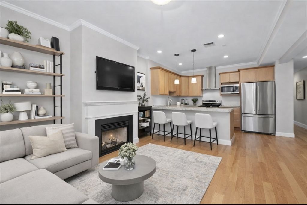 92 St Botolph G, Boston, MA 02116