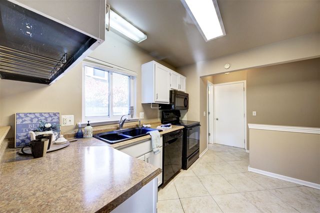 8124 Valleyview Drive, Ypsilanti, MI 48197