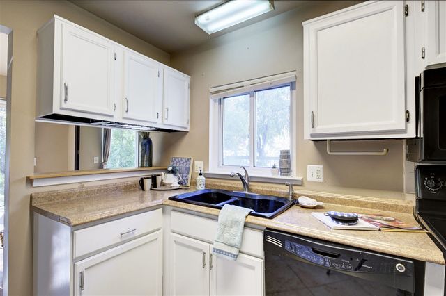 8124 Valleyview Drive, Ypsilanti, MI 48197