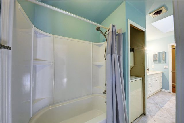 8124 Valleyview Drive, Ypsilanti, MI 48197