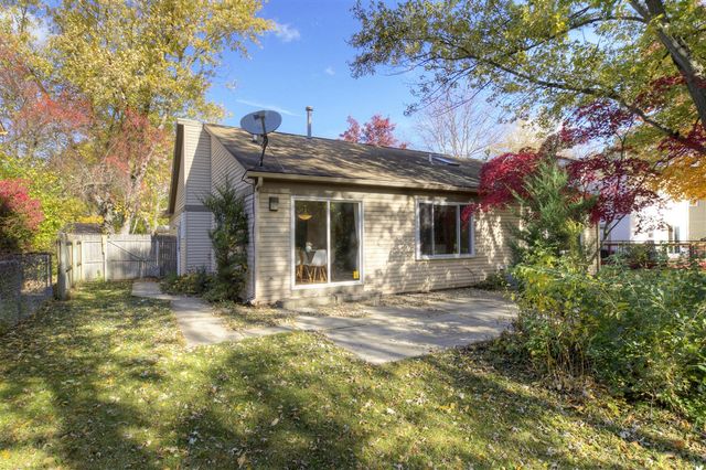 8124 Valleyview Drive, Ypsilanti, MI 48197