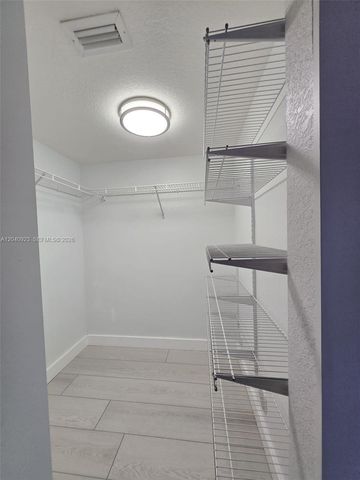 17324 NW 74th Avenue 102, Hialeah, FL 33015
