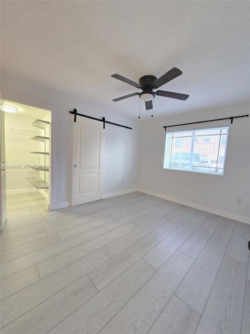 17324 NW 74th Avenue 102, Hialeah, FL 33015