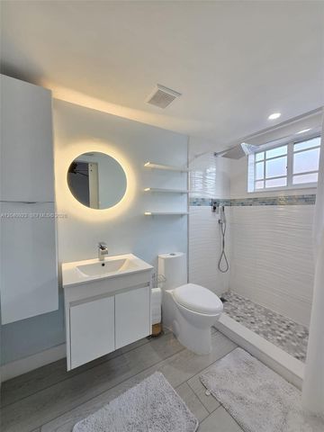 17324 NW 74th Avenue 102, Hialeah, FL 33015