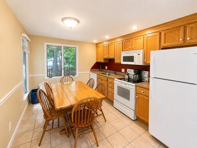 63 Four Seasons Drive, Mashpee, MA 02649