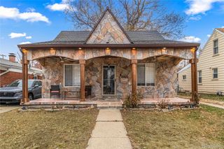 24146 McDonald Street, Dearborn Heights, MI 48125