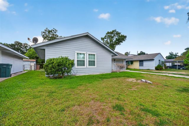 1806 Thelma Lane, Pasadena, TX 77502