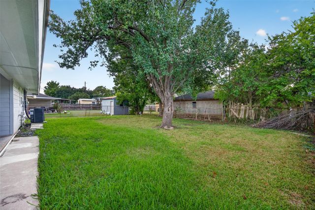1806 Thelma Lane, Pasadena, TX 77502