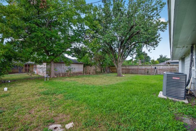 1806 Thelma Lane, Pasadena, TX 77502