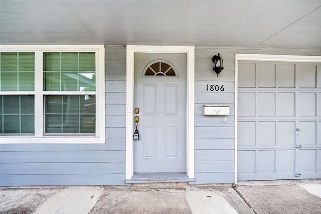 1806 Thelma Lane, Pasadena, TX 77502