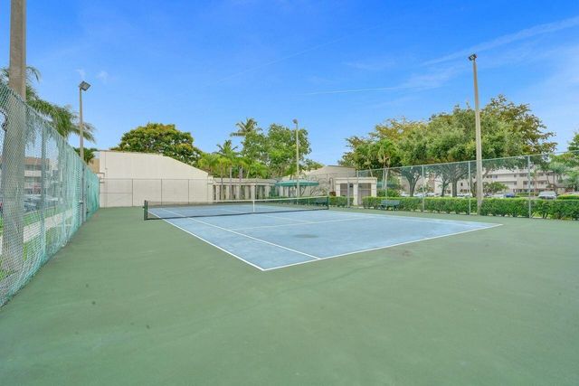 7411 GRANVILLE Drive 106, Tamarac, FL 33321