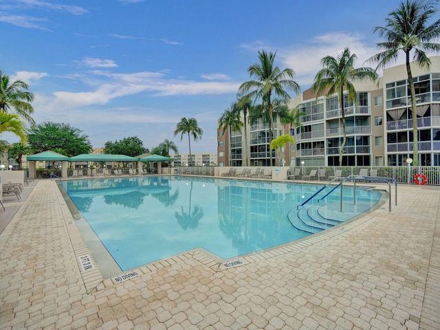 7411 GRANVILLE Drive 106, Tamarac, FL 33321