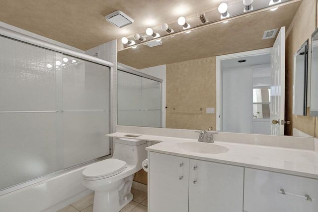 7411 GRANVILLE Drive 106, Tamarac, FL 33321