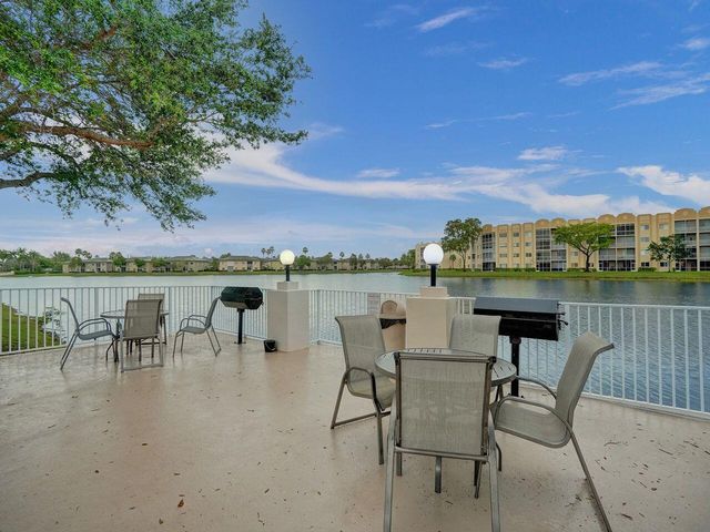 7411 GRANVILLE Drive 106, Tamarac, FL 33321