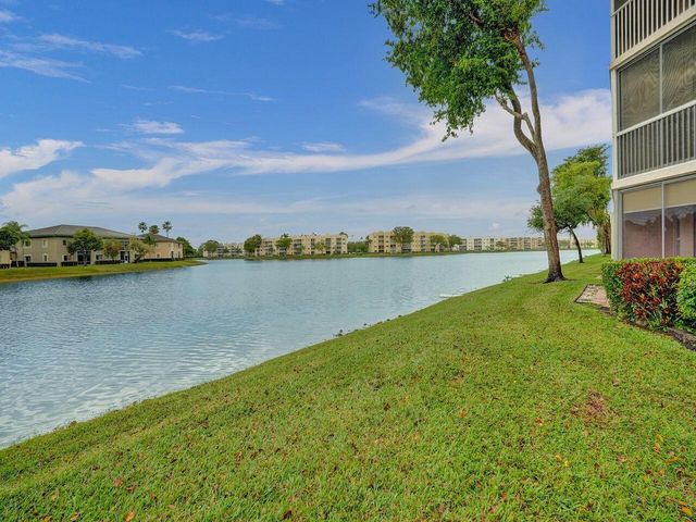 7411 GRANVILLE Drive 106, Tamarac, FL 33321
