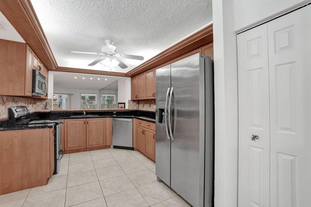 7411 GRANVILLE Drive 106, Tamarac, FL 33321