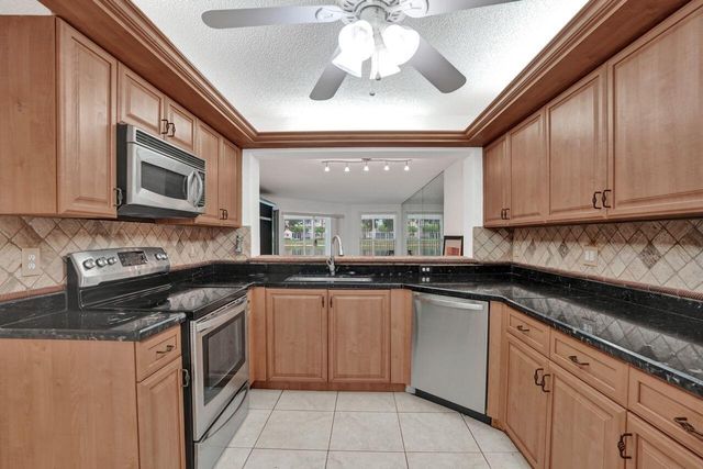7411 GRANVILLE Drive 106, Tamarac, FL 33321