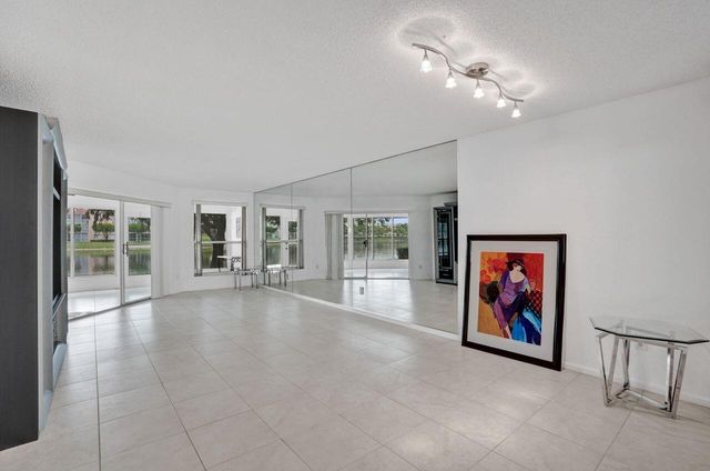 7411 GRANVILLE Drive 106, Tamarac, FL 33321