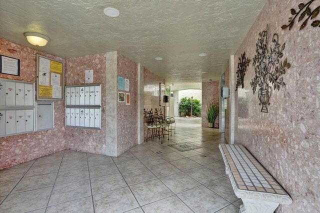 7411 GRANVILLE Drive 106, Tamarac, FL 33321