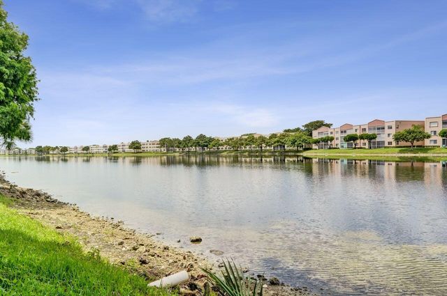 7411 GRANVILLE Drive 106, Tamarac, FL 33321